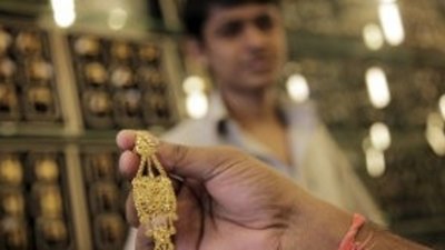 Ювелиры Индии рады падению цен на золото в стране