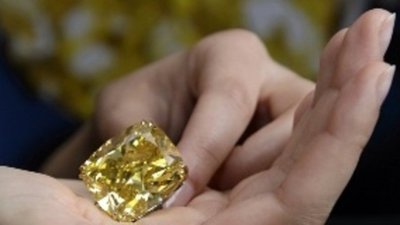 Желтый бриллиант Graff Vivid Yellow продан на аукционе за $16 млн