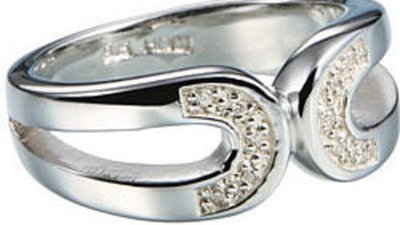 Уральцам впервые предложили бриллианты в серебре