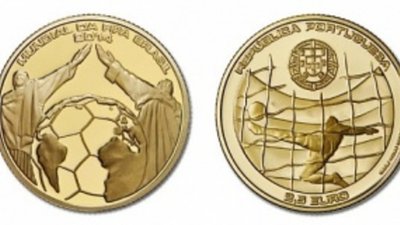 Нумизматам предлагают приобрести новые «футбольные монеты»