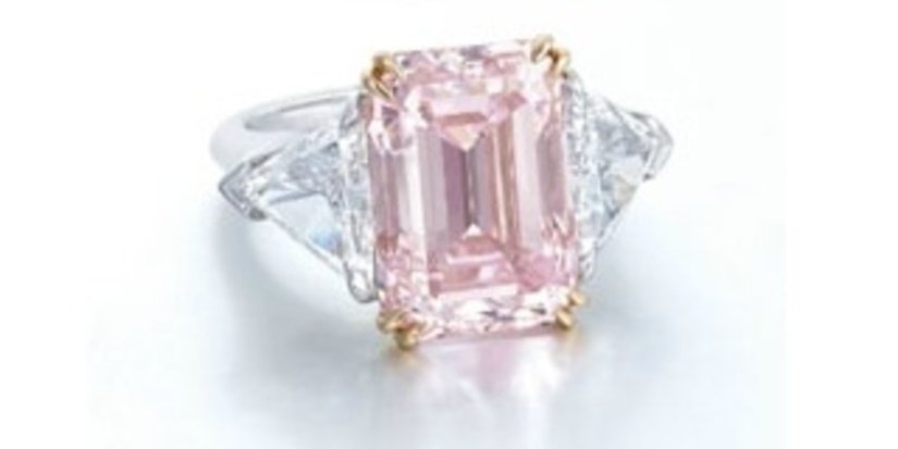 Розовый бриллиант - топ-лот на весеннем аукционе Christie’s