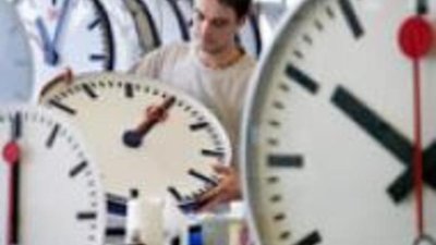 Швейцарские часовщики теряют прибыль