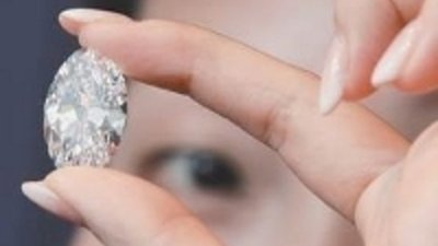 «Известия»: Китайцы скупают бриллианты