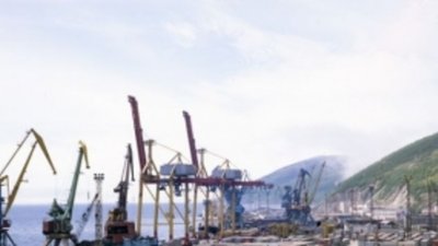 Шаровая мельница для Наталки прибыла в Магаданский порт