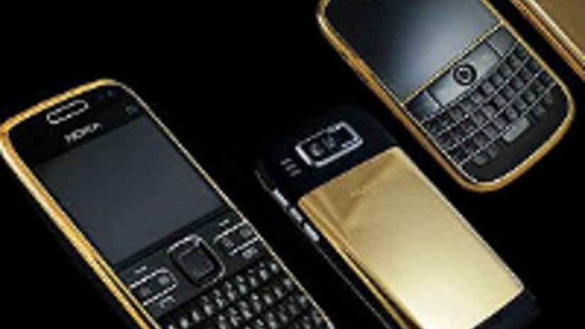 Goldstriker представил эксклюзивную коллекцию телефонов Nokia