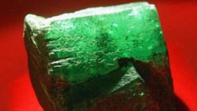 "Изумрудная лихорадка" началась в Колумбии после находки нового месторождения