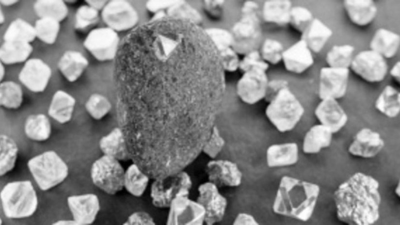 Проблемы финансовой отчетности, рост цен и затишье на рынке алмазного сырья