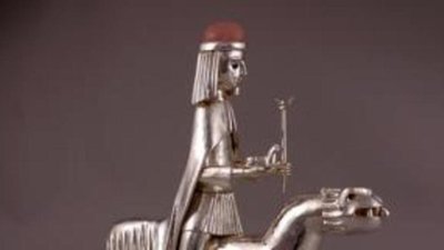 70-летний Гуджи произвел фурор в ювелирном мире выставкой своих последних работ.