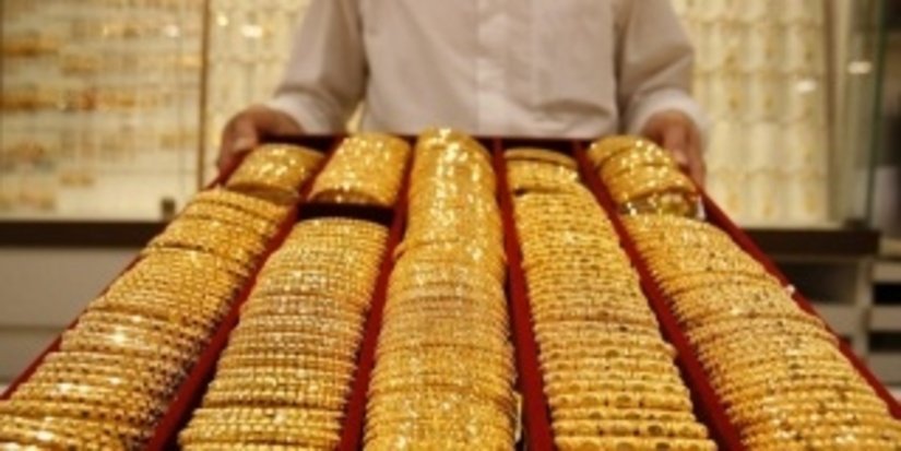 Индия увеличивает пошлины на импорт золота и серебра