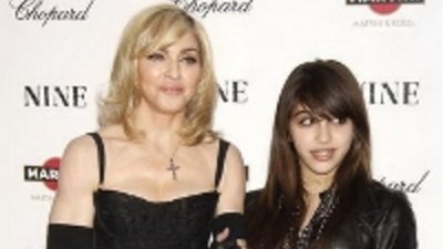 Дочь Мадонны работает над созданием коллекции модной одежды