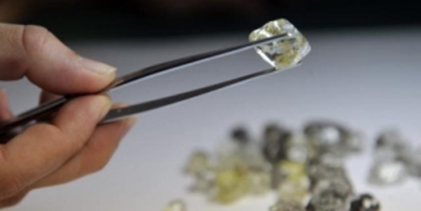 АЛРОСА рассматривает возможность покупки месторождения алмазов у «ЛУКОЙЛа»