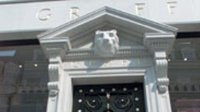 Грабители сели, колье не нашлись