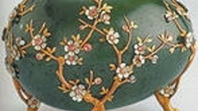 ЗакСобранию Петербурга подарят яйцо Фаберже