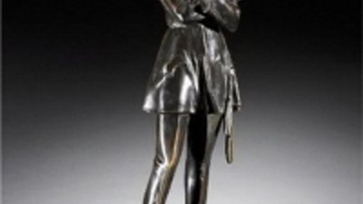 Статуэтка, принадлежащая Элтону Джону выставлена на аукцион Bonhams