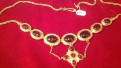 В Севастополе торговали найденными во время крымских раскопок драгоценностями