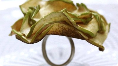 Украшения из сухофруктов заменят ювелирные изделия
