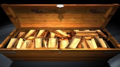 Первый слиток открывшейся золотодобывающей фабрики