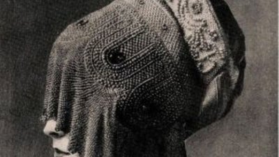 Самые странные украшения, которые надевали русские женщины