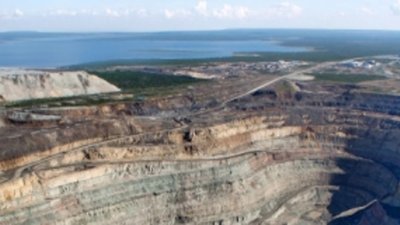 Объемы добычи компанией АЛРОСА в 3 квартале выросли на 10% до 10 милл. карат