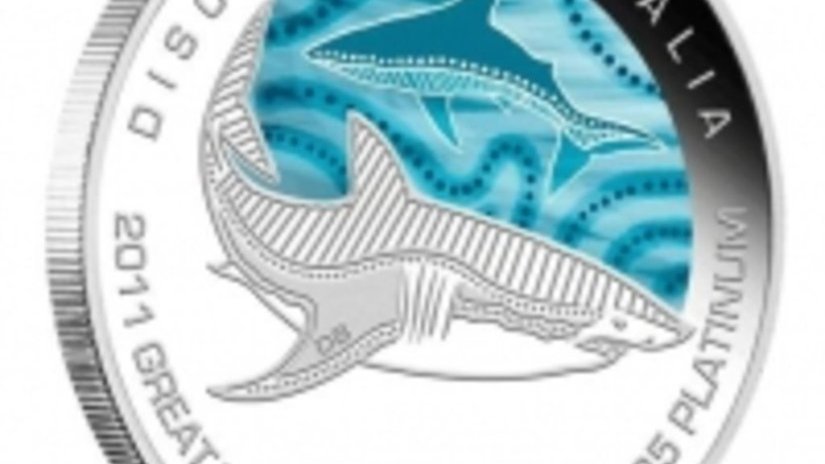 Монетный двор Австралии выпустил платиновую монету с акулой из серии «Откройте Австралию»