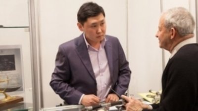 Мастер-ювелир из Республики Бурятия победил на всероссийской оружейной выставке