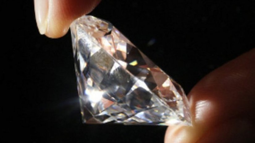 Цены на бриллианты начали 2011 год с  уверенного роста