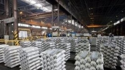 Цена на алюминий в 2013 г. повторяет судьбу золота