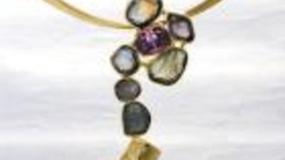 Самая яркая современная тенденция: неограненные алмазы