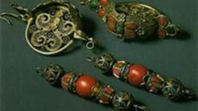 Выставка ювелирных изделий "Золотые россыпи" в Тюмени