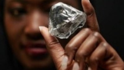 Избрание Мугабе на новый срок может создать проблемы для добывающих компаний