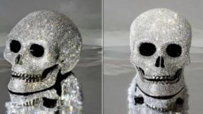 Декоративный череп "Diamond skull"