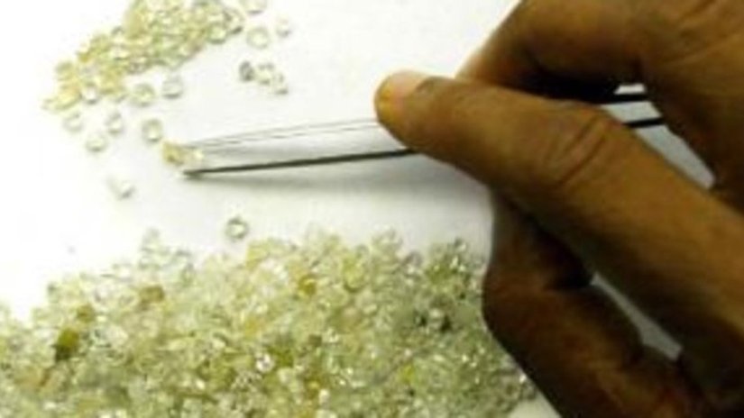 Индийская алмазная индустрия привлечет женщин