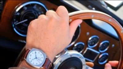 Дебютные часы ELIE от Oliver Jonquet