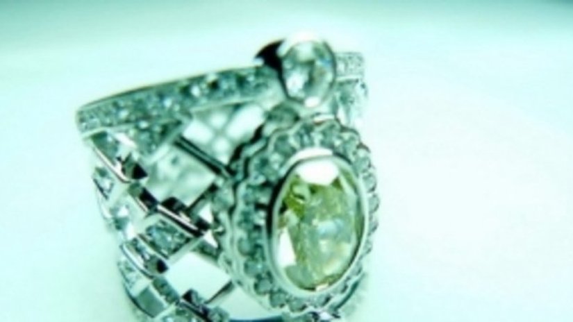 АЛРОСА проводит аукцион алмазов специальных размеров в Гонконге