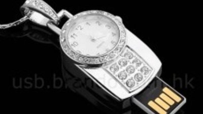USB флешка плюс часы и еще на цепочке