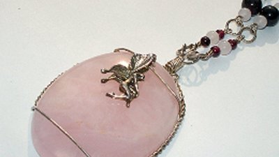Розовый кварц: талисман таланта