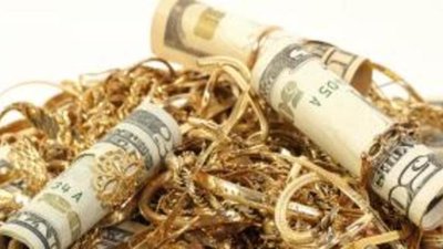 Португальцы продают свои украшения, а немцы скупают золото