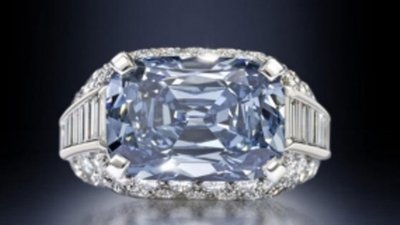 Редкий голубой алмаз установил новый мировой рекорд