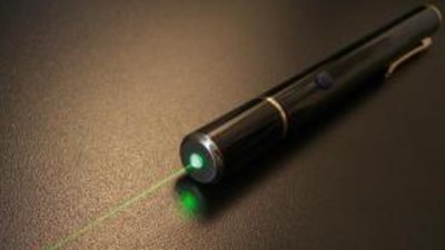 На выставке в Гонконге представят лазерную указку для определения синтетических алмазов