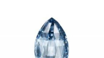 Редкий бриллиант насыщенно-голубого цвета был продан на аукционе Сотбис по цене 1 млн. долларов за карат