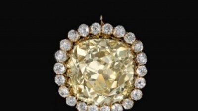 Бриллиант Джины Лоллобриджиды установил рекорд на аукционе