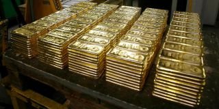 Акции золотодобывающих компаний РФ продолжили рост