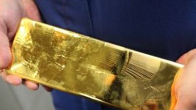 Слитки для народа: россиянам предложат золото вместо долларов