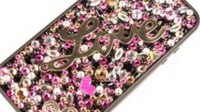 CrystalSkins «одевает» iPhone 4G в кристаллы Swarovski