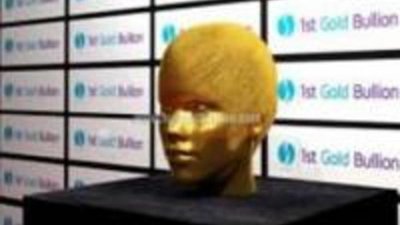 Ювелирная компания 1st Gold Bullion создала золотой бюст певца Джастина Бибера