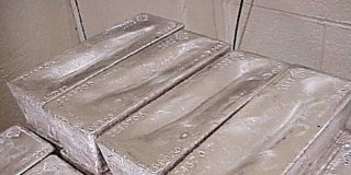 Растущие цены на серебро не дают ювелирному сектору возможности вернуться к покупкам драгметалла