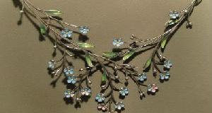 В Фонде народных художественных промыслов России пройдёт выставка "Элегия цветов"