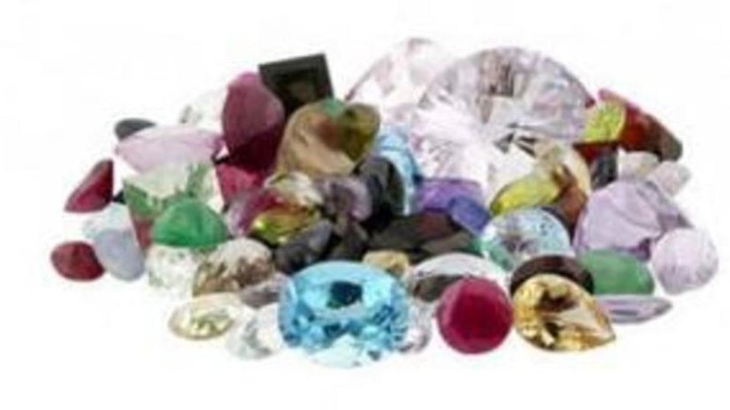 Производители цветных драгоценных камней Индии объединяются.
