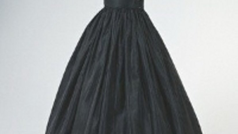Черное платье принцессы Дианы выставлено на продажу