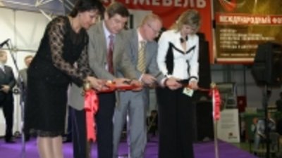 В Москве открылась Международная ювелирная и часовая выставка «Ювелир-2007»